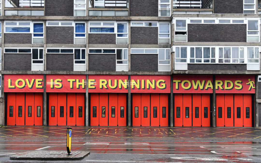 Four signs: Love is the running to strangers